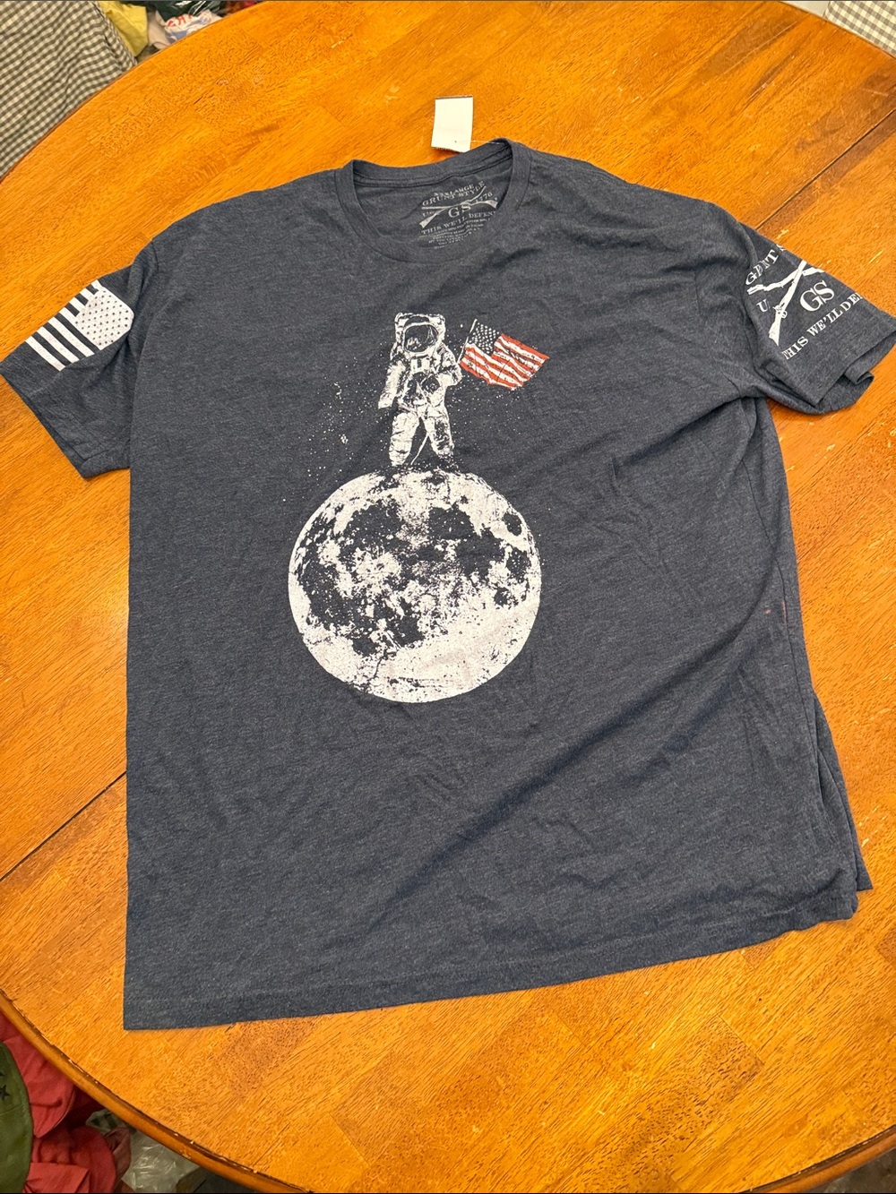 Grunt Style Navy Short-Sleeve Tee with Astronaut and American Flag xxxl
